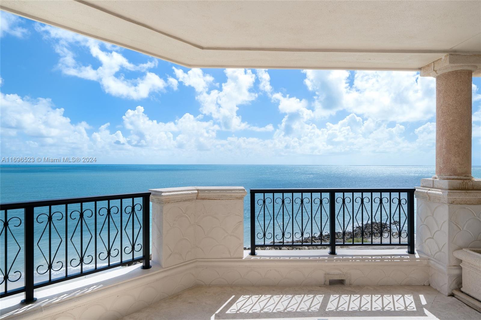 FISHER ISLAND - Residential