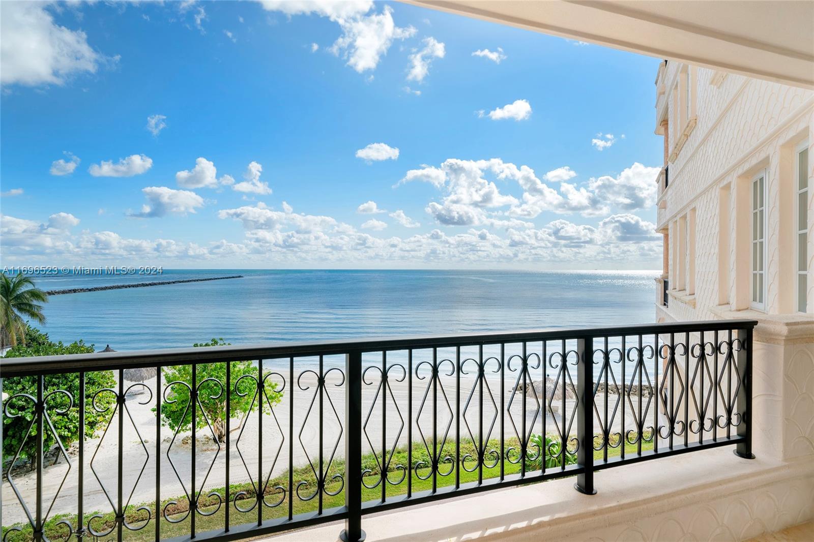 FISHER ISLAND - Residential
