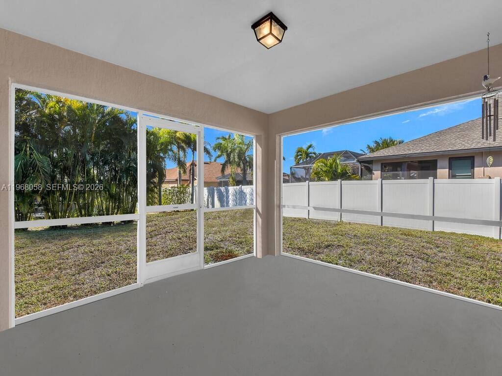 CAPE CORAL - Residential