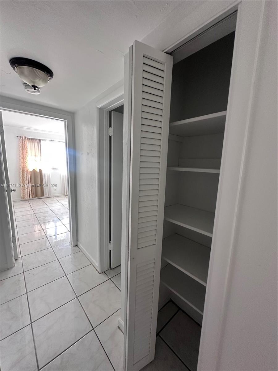 AZUL AT KIMBERLY LAKE CON - Residential Lease