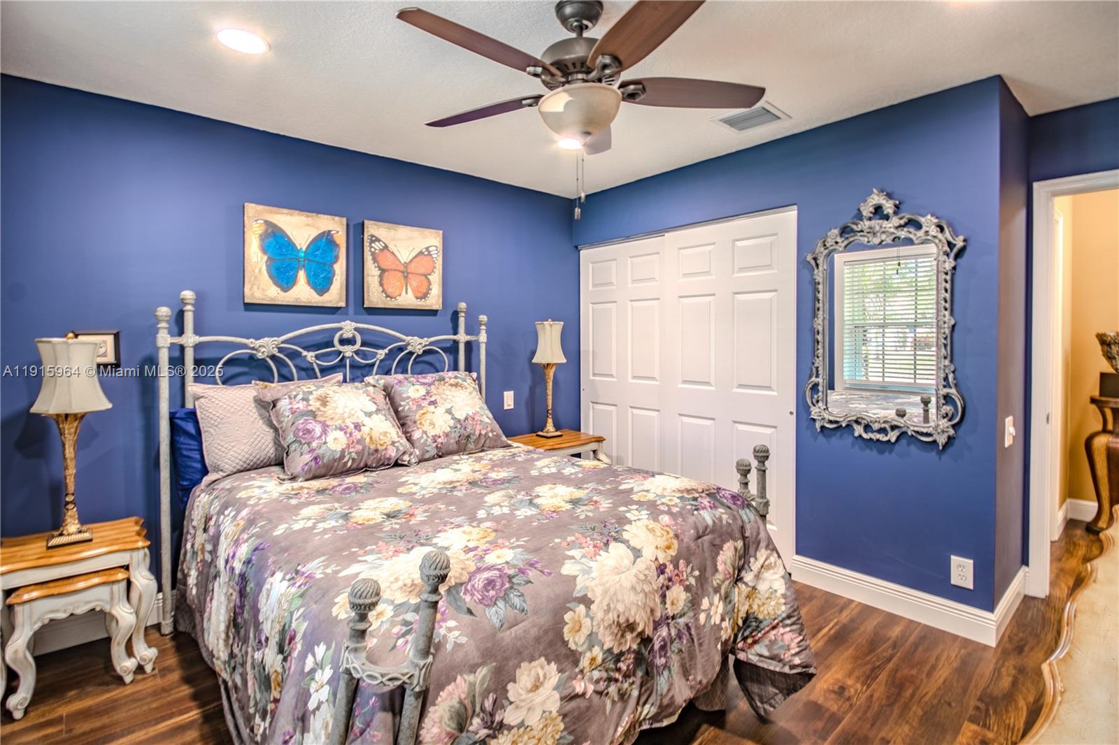 CASCADE LAKES - Residential