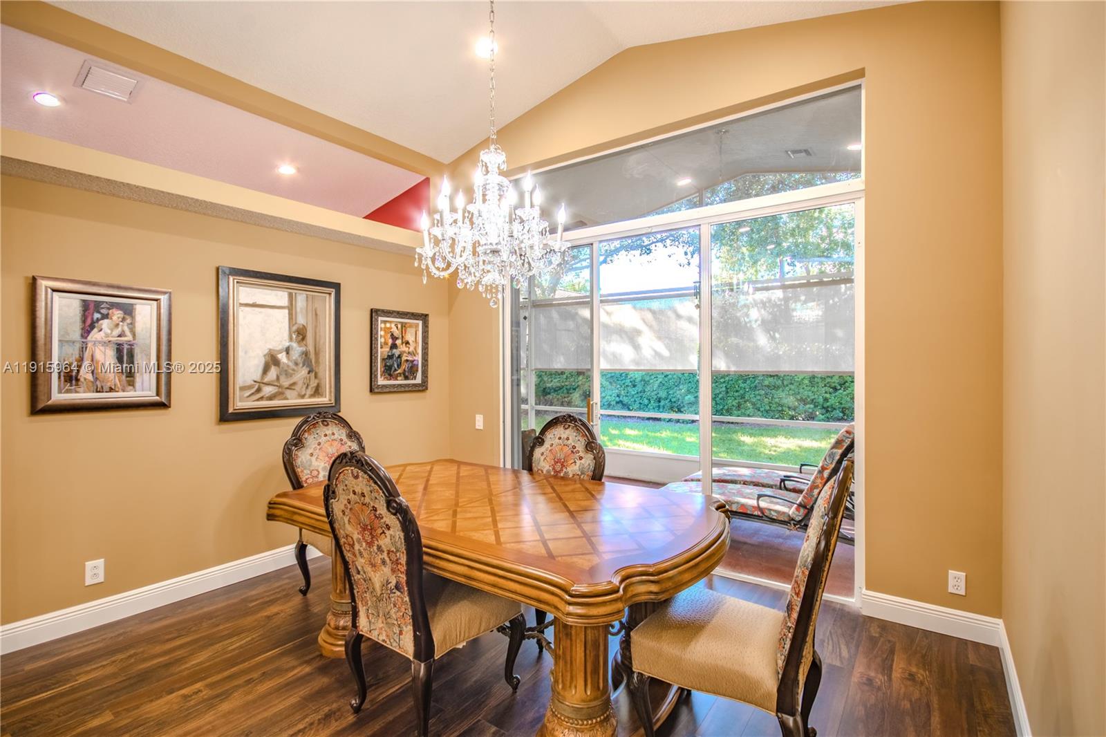 CASCADE LAKES - Residential