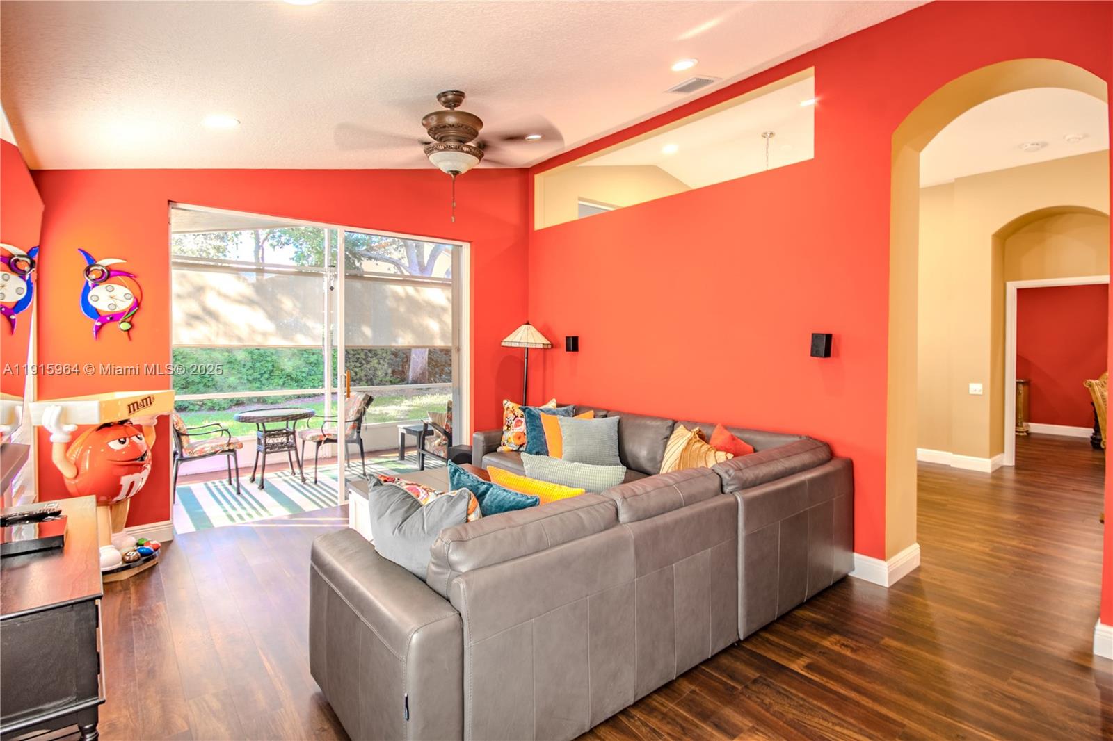 CASCADE LAKES - Residential