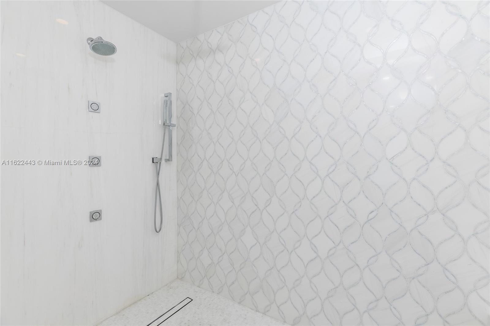 BAY COLONY SECTION OF THE - Residential