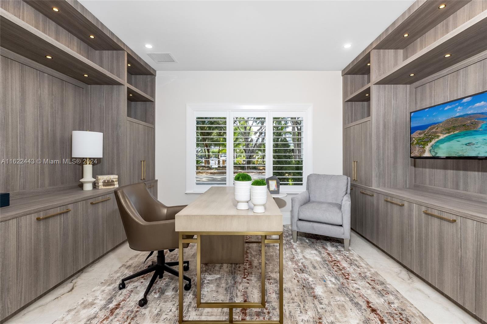 BAY COLONY SECTION OF THE - Residential