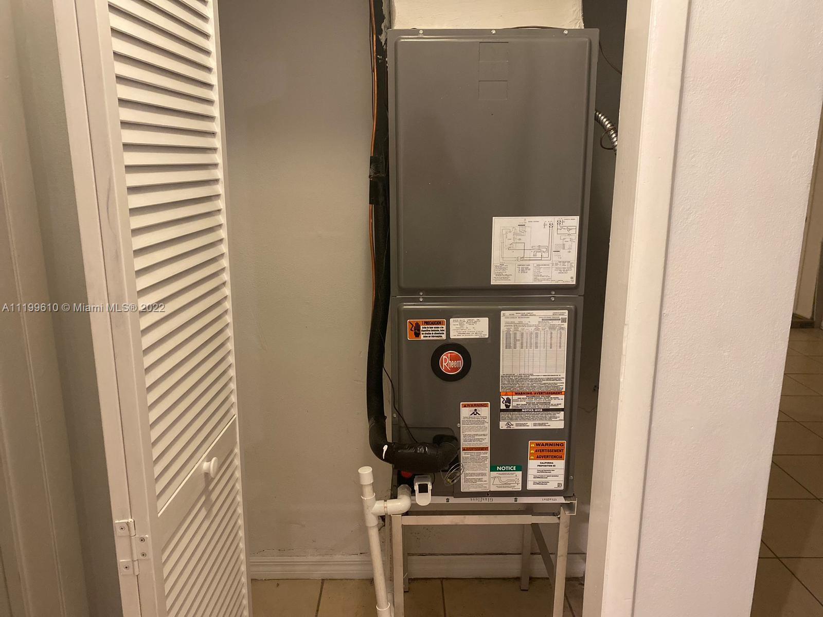 AMND MIAMI SUBURBAN ACRES - Residential Lease