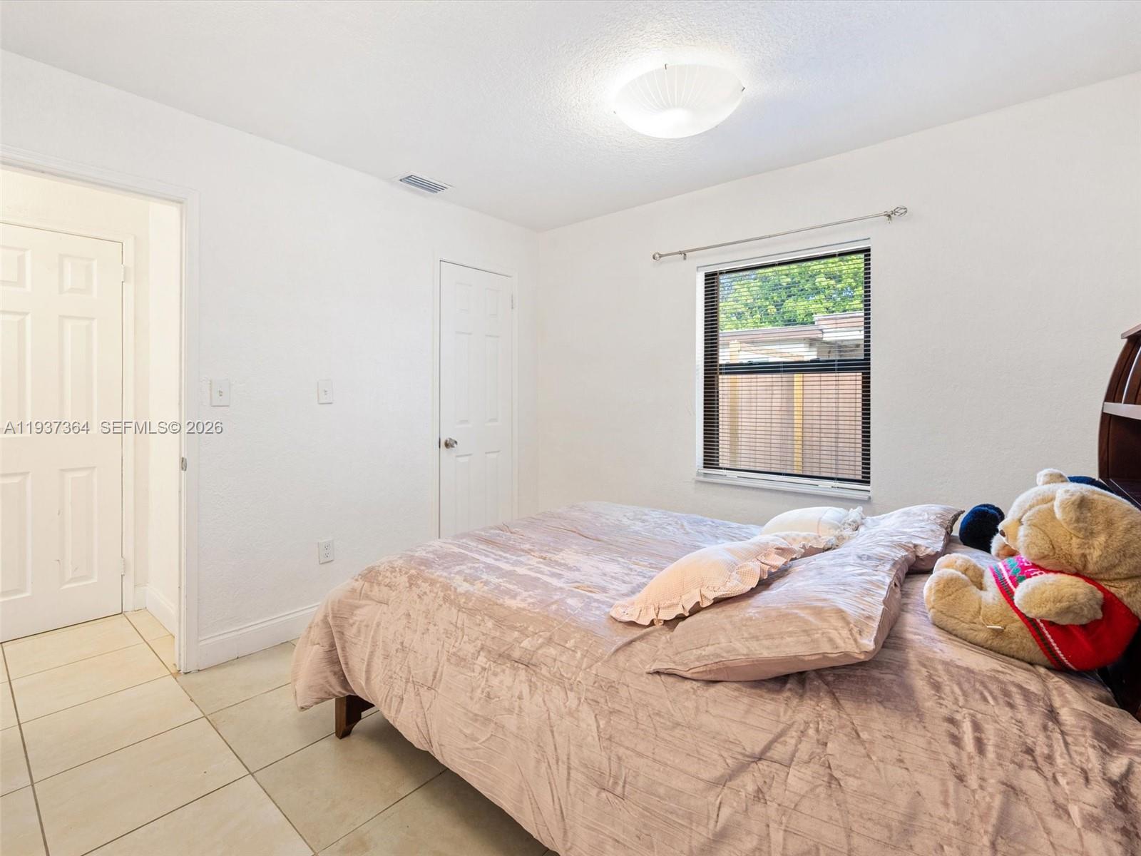 WEST RIVER SEC CROISSANT - Residential Lease