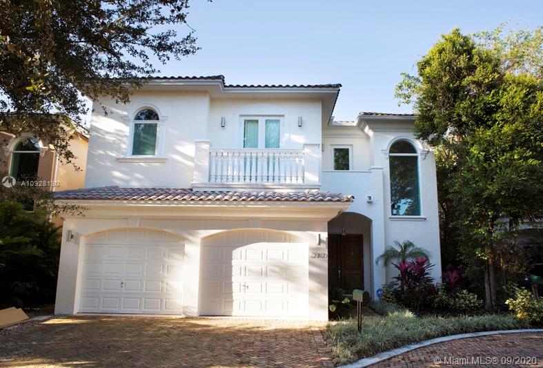 Great opportunity at exclusive gated Villas de Vizcaya (only 13 homes). amazing 5 bed and 5 1/2 bath home with marble floors and bath, large bedrooms, beautiful kitchen, nice patio with pool great for entertainment, French entry door, and 2 car garage. YOU MUST SEE!!!