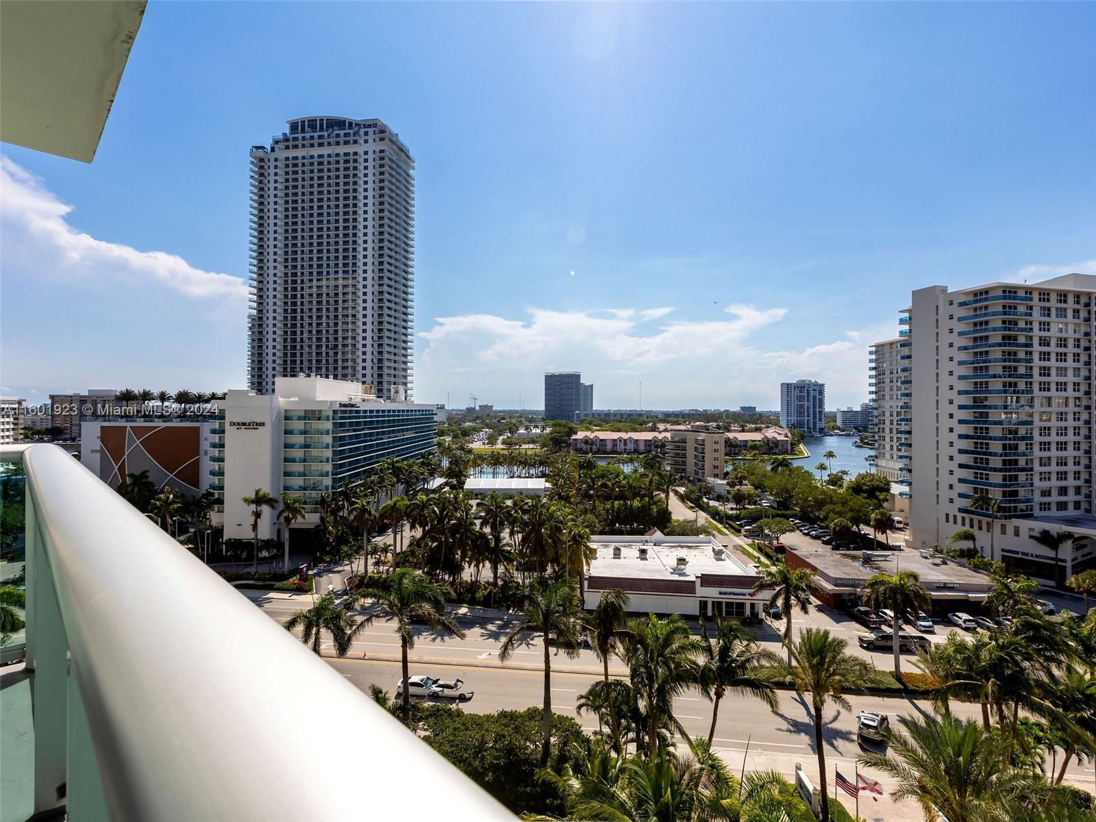 TIDES ON HOLLYWOOD BEACH - Residential