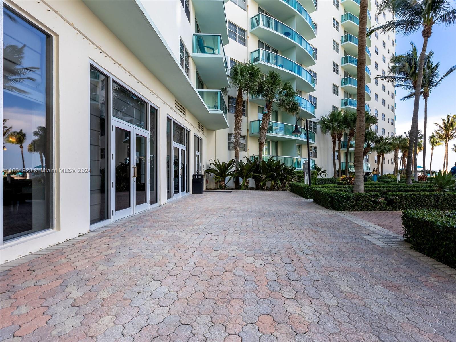 TIDES ON HOLLYWOOD BEACH - Residential