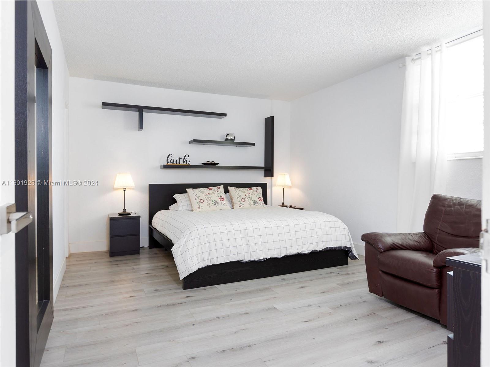 TIDES ON HOLLYWOOD BEACH - Residential