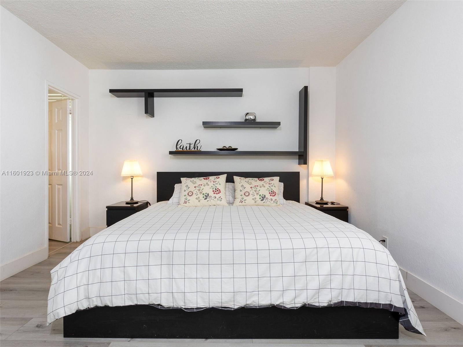 TIDES ON HOLLYWOOD BEACH - Residential