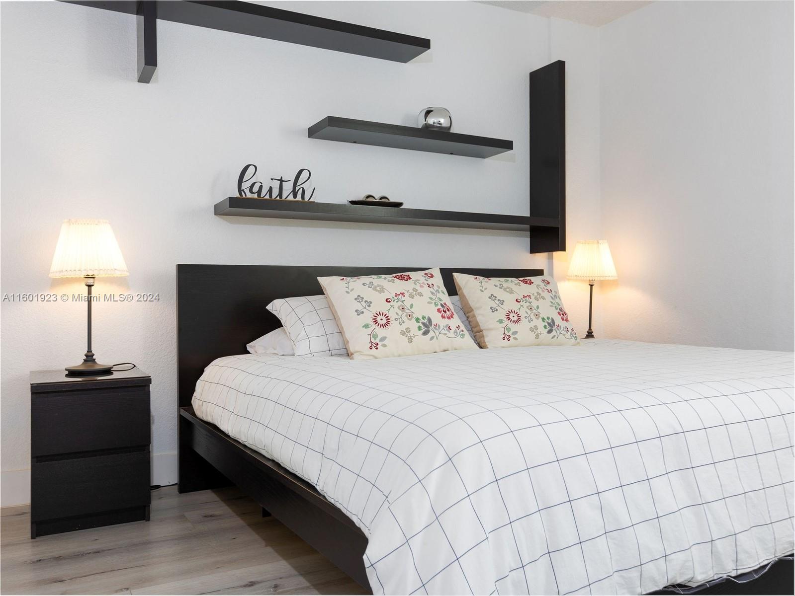 TIDES ON HOLLYWOOD BEACH - Residential