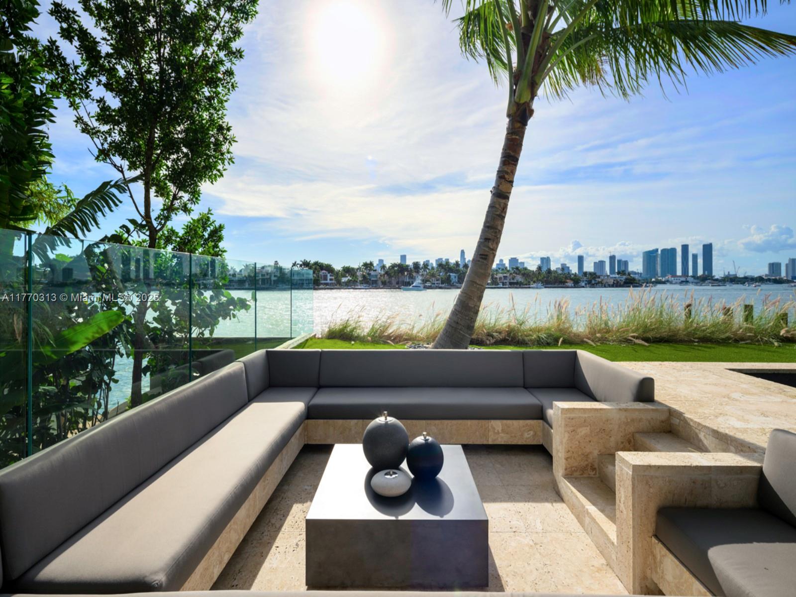 DI LIDO ISLAND - Residential Lease