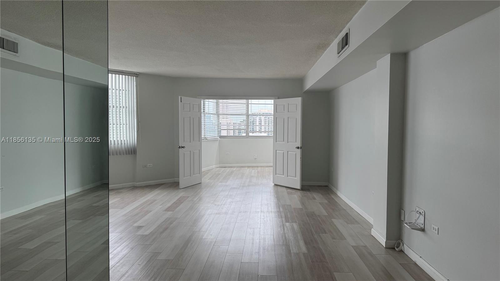 905 Brickell Bay Dr 1631