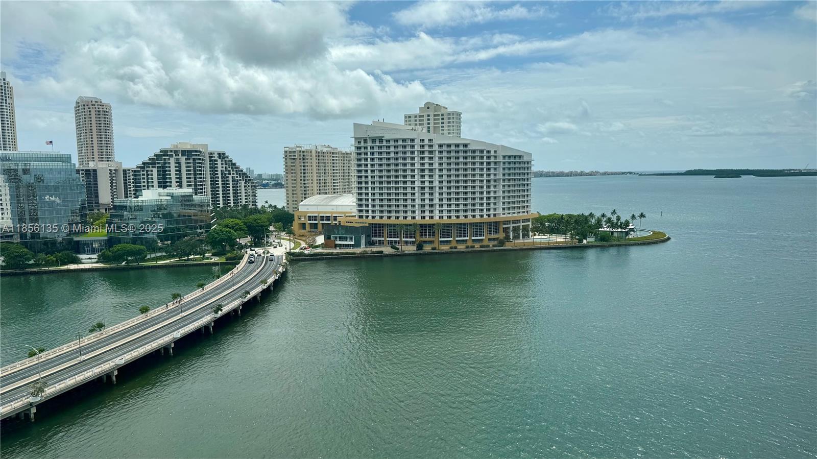 905 Brickell Bay Dr 1631