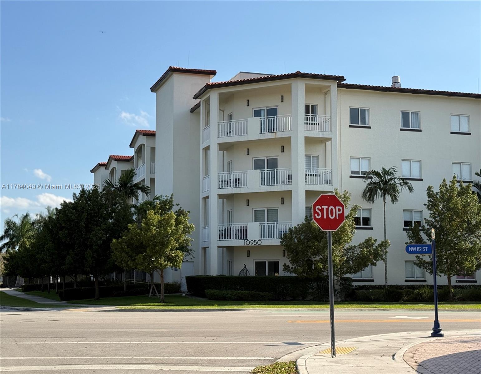Rental Property at 10950 Nw 82nd St 312, Doral, Miami-Dade County, Florida - Bedrooms: 2 
Bathrooms: 2  - $3,000 MO.