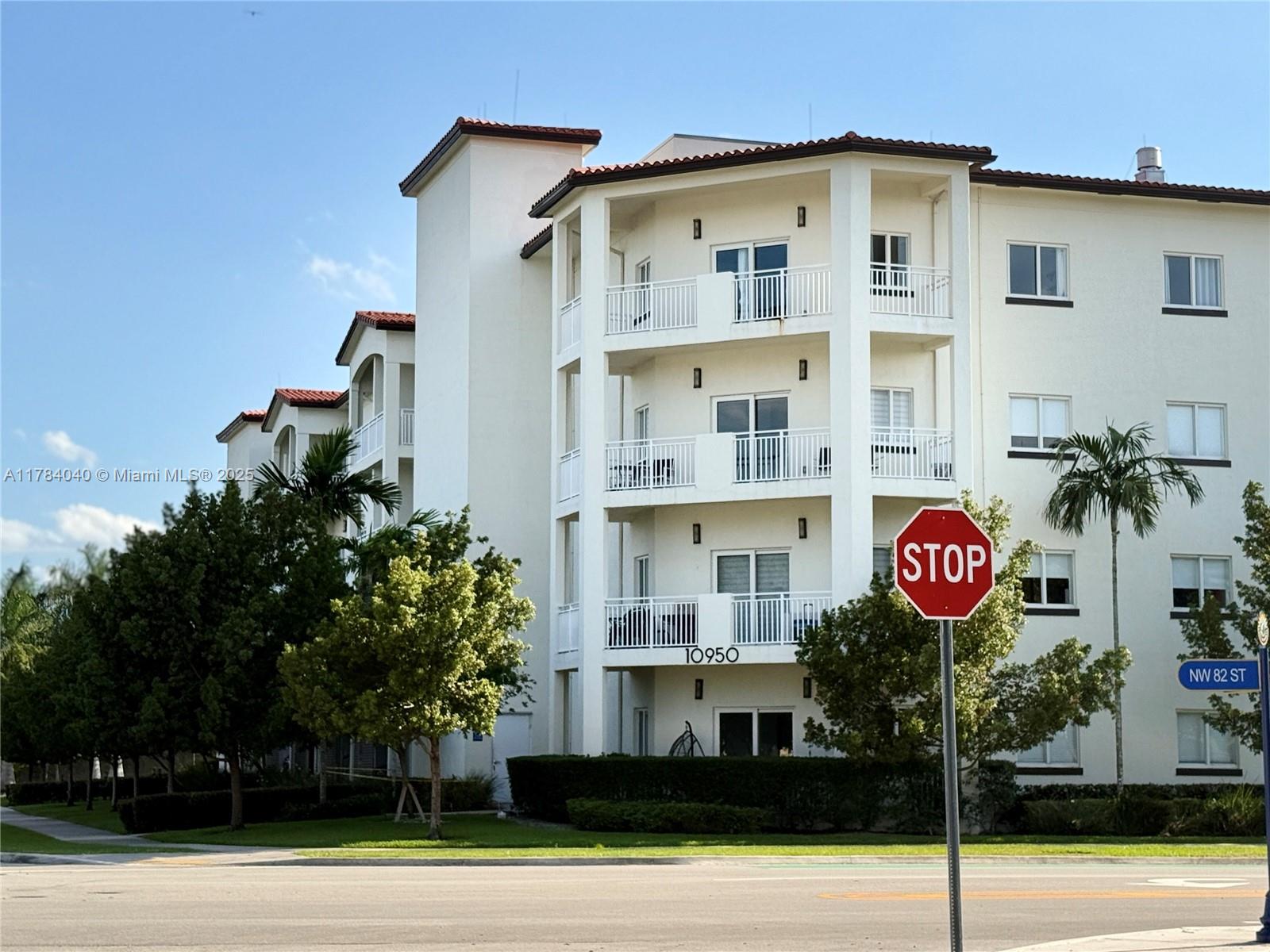 10950 Nw 82nd St 312, Doral, Miami-Dade County, Florida - 2 Bedrooms  
2 Bathrooms - 