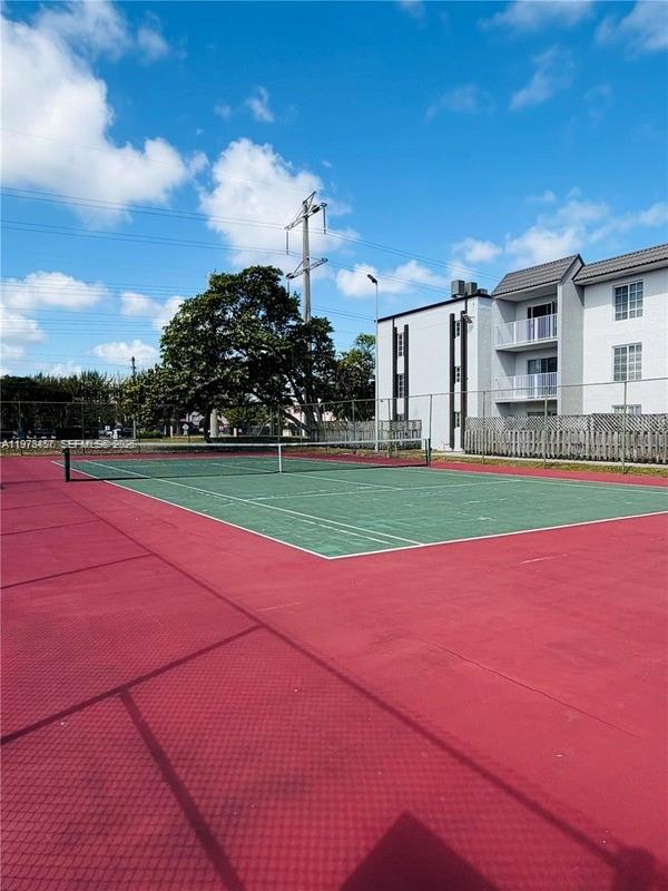 DORAL GARDENS II CONDO - Residential Lease