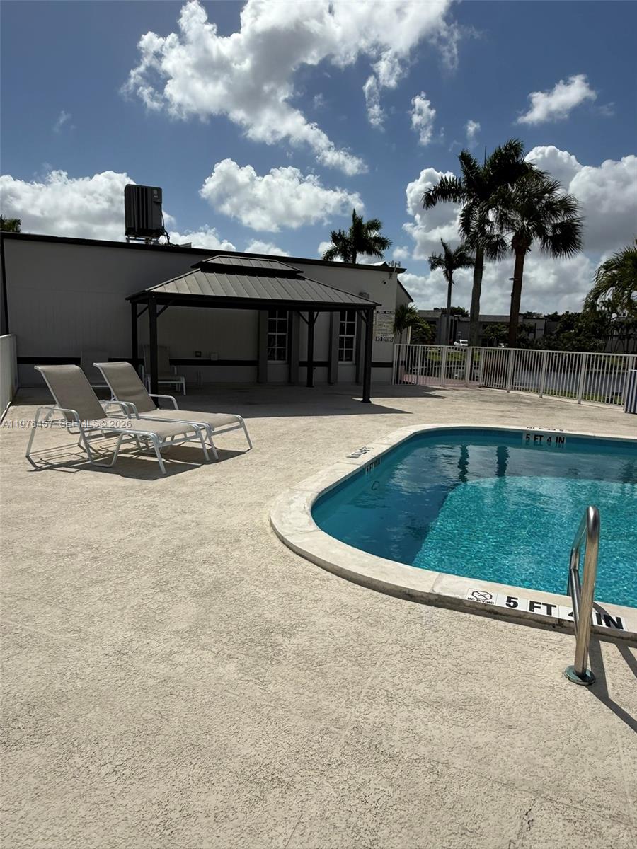 DORAL GARDENS II CONDO - Residential Lease