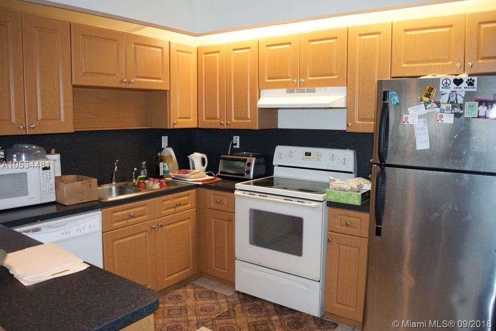 CALUSA CLUB VILG BLDG D N - Residential Lease