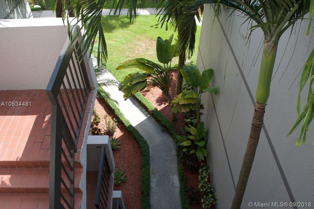 CALUSA CLUB VILG BLDG D N - Residential Lease