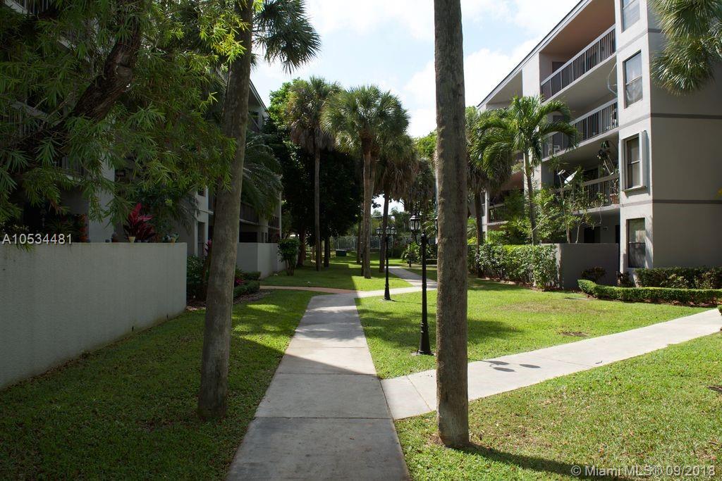 CALUSA CLUB VILG BLDG D N - Residential Lease