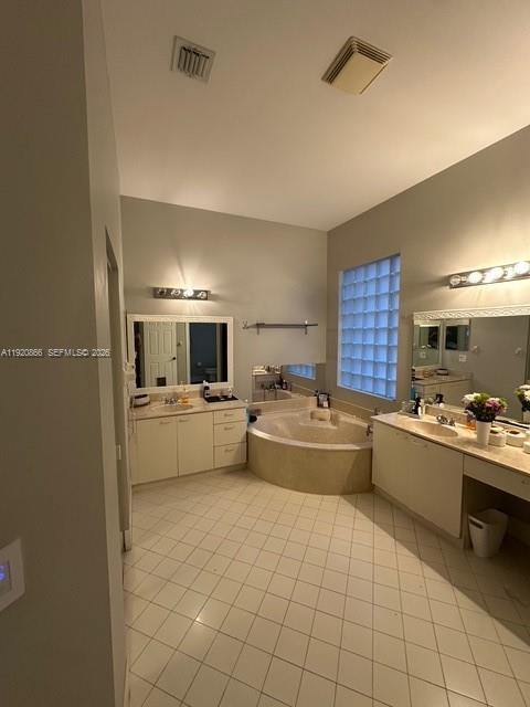 TOWNGATE - Residential