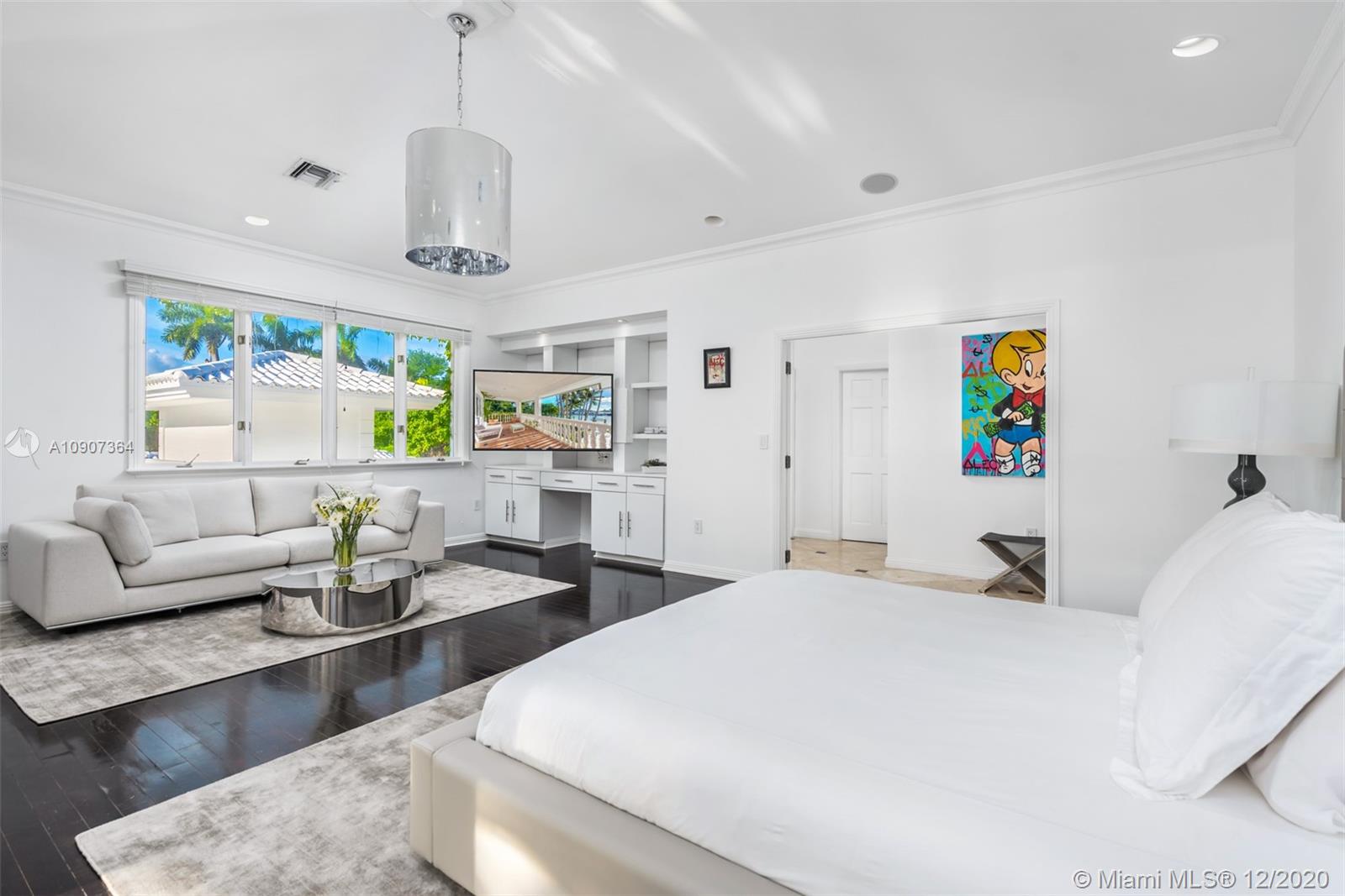 SUNSET ISLANDS-NO 4 - Residential