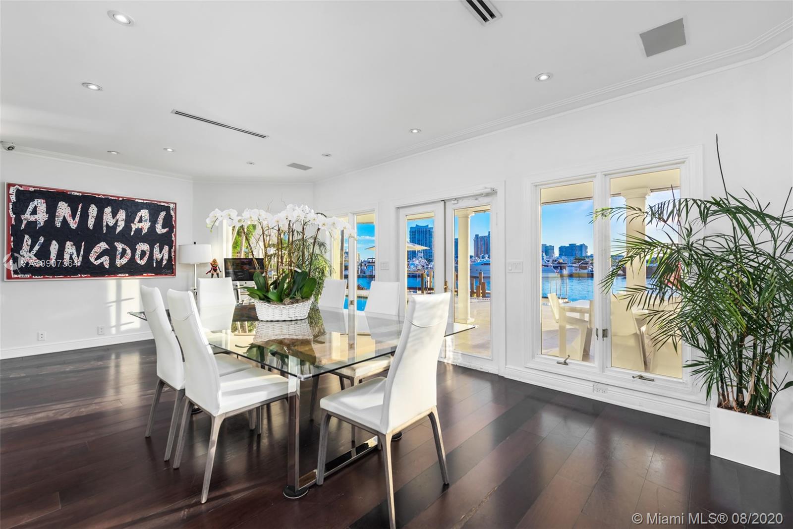 SUNSET ISLANDS-NO 4 - Residential