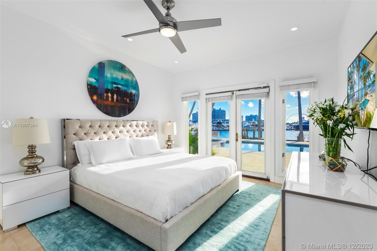 SUNSET ISLANDS-NO 4 - Residential