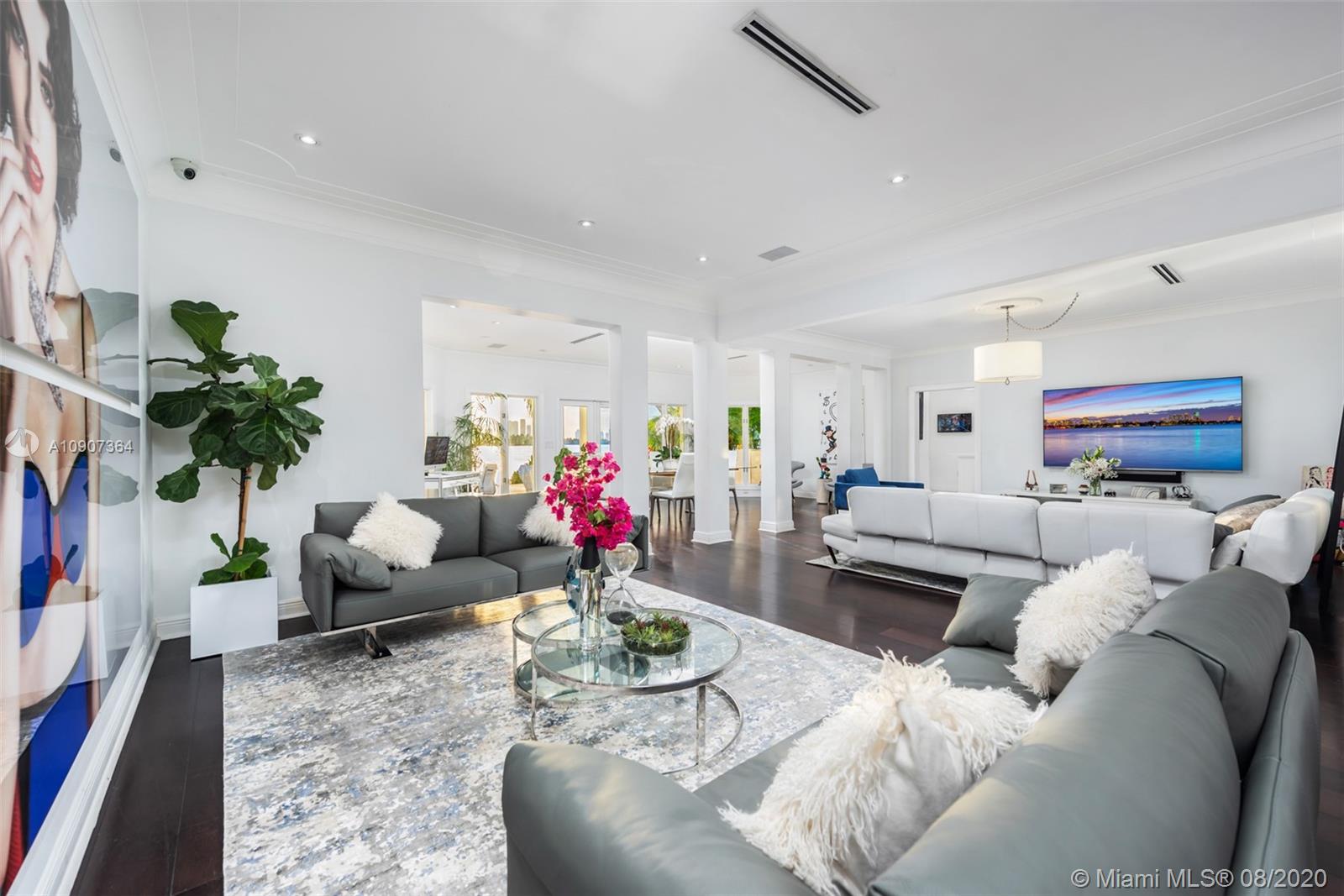 SUNSET ISLANDS-NO 4 - Residential