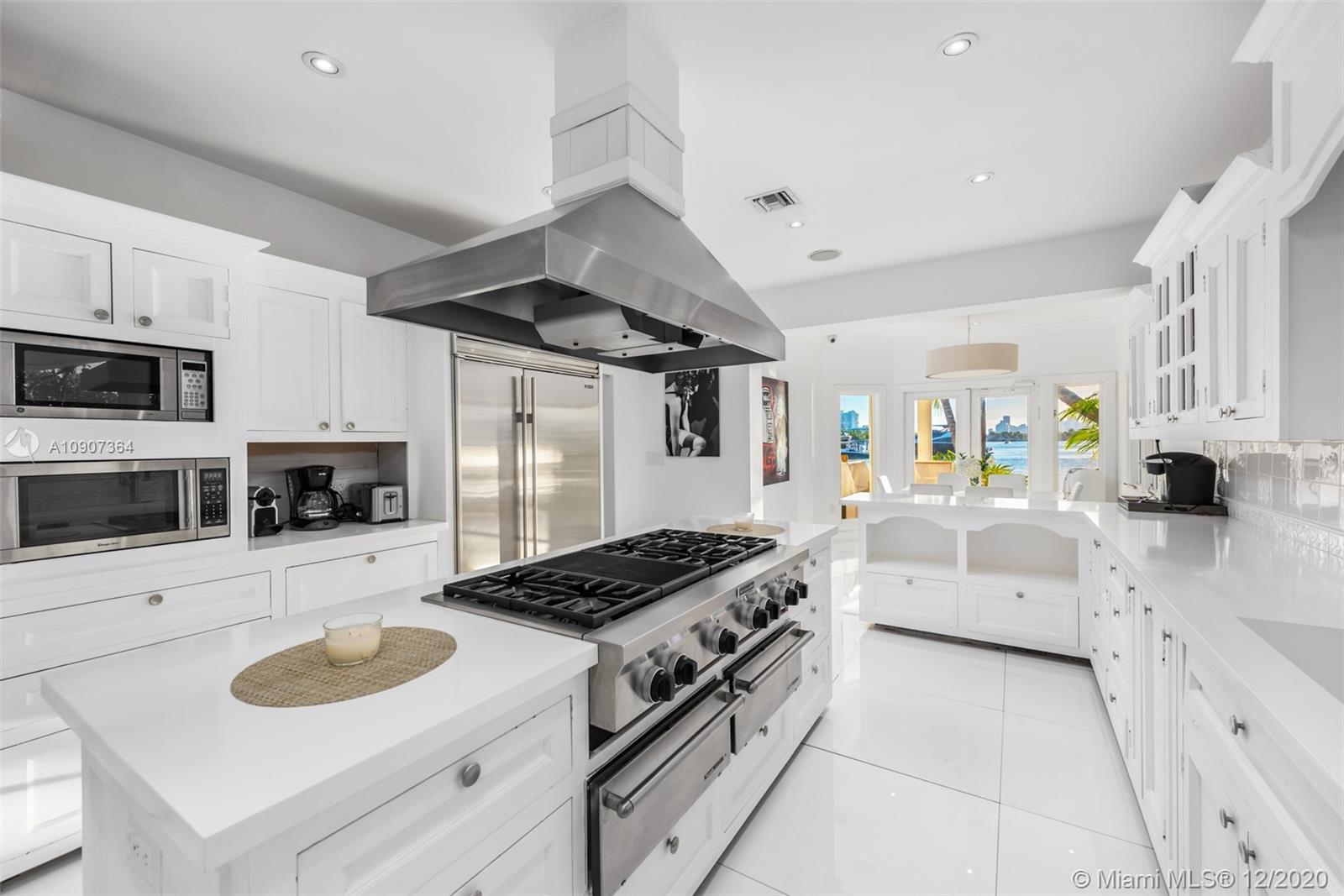 SUNSET ISLANDS-NO 4 - Residential