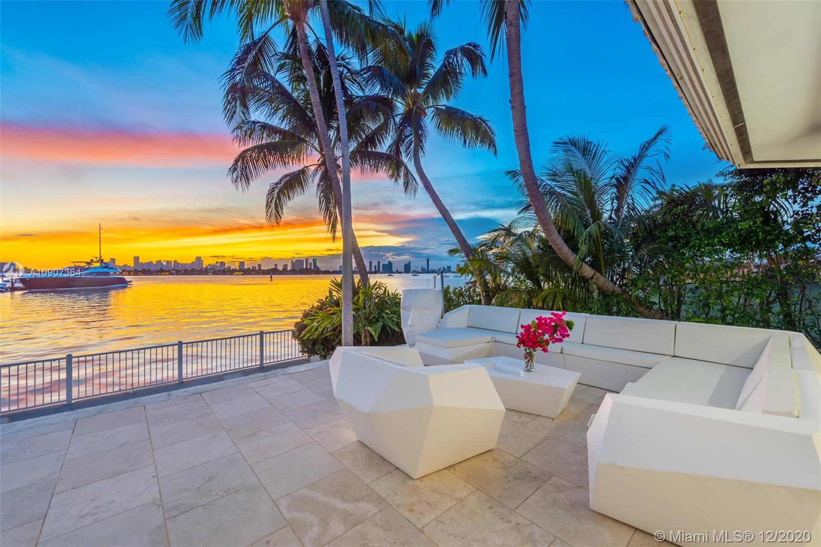 SUNSET ISLANDS-NO 4 - Residential