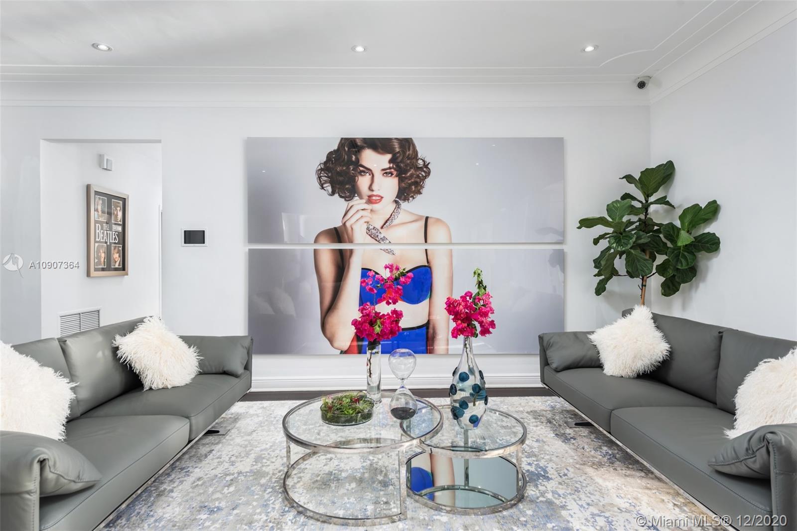 SUNSET ISLANDS-NO 4 - Residential