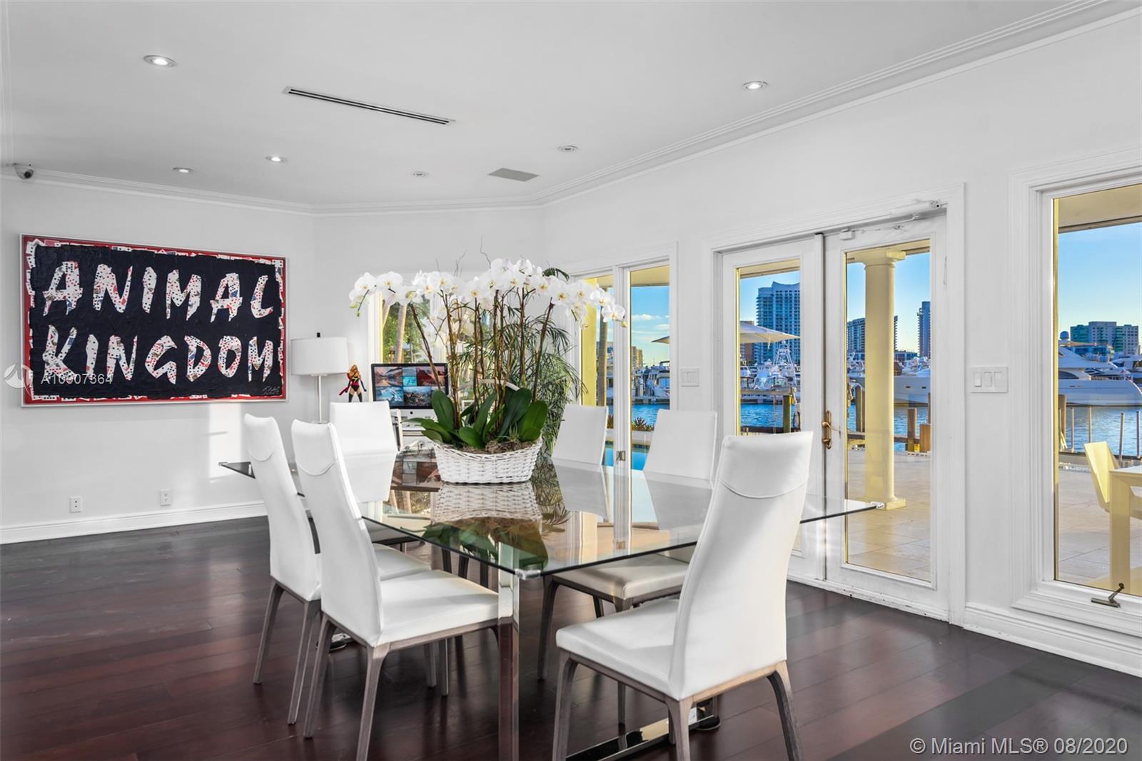 SUNSET ISLANDS-NO 4 - Residential