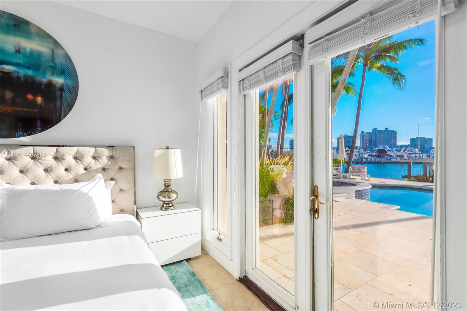 SUNSET ISLANDS-NO 4 - Residential