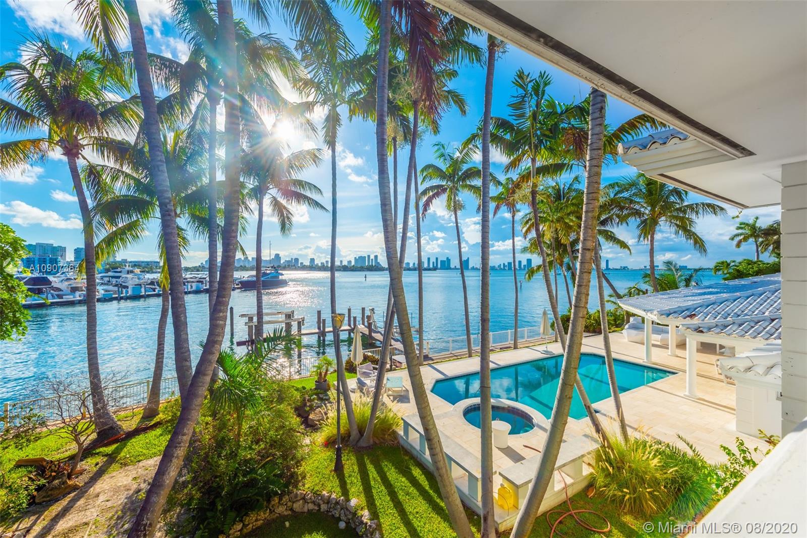 SUNSET ISLANDS-NO 4 - Residential