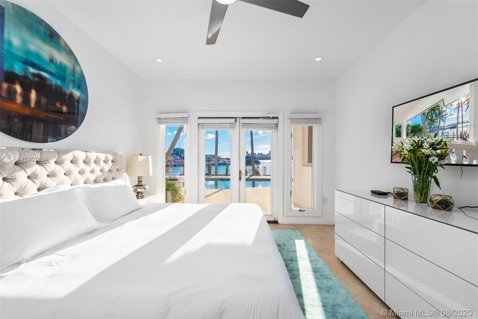 SUNSET ISLANDS-NO 4 - Residential