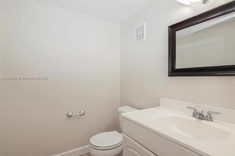 GREENGLADES CONDO 14 - Residential Lease