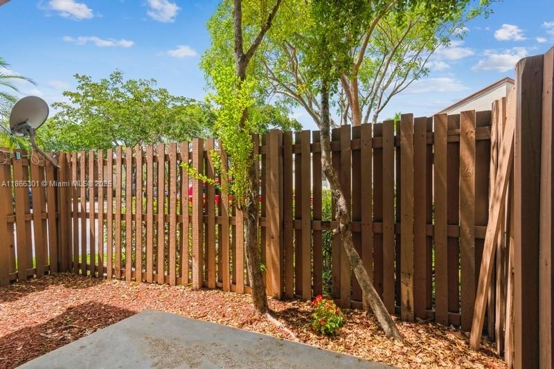 GREENGLADES CONDO 14 - Residential Lease