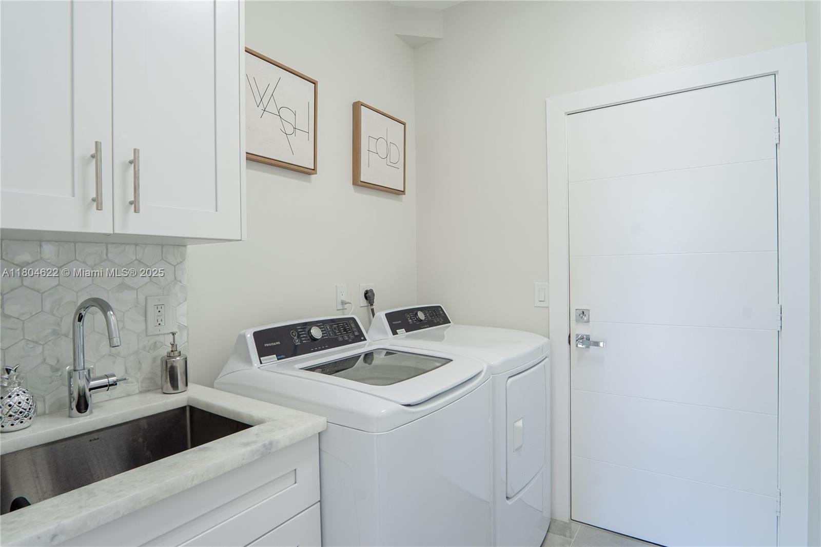 BANYANS OF ARVIDA COUNTRY - Residential
