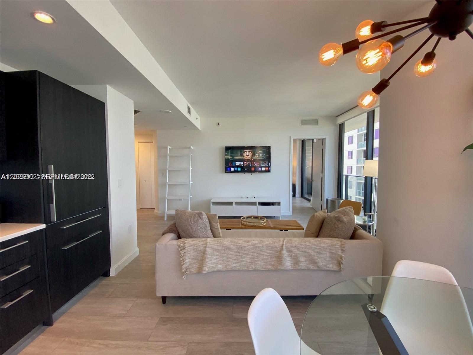 55 SW 9th St 3001