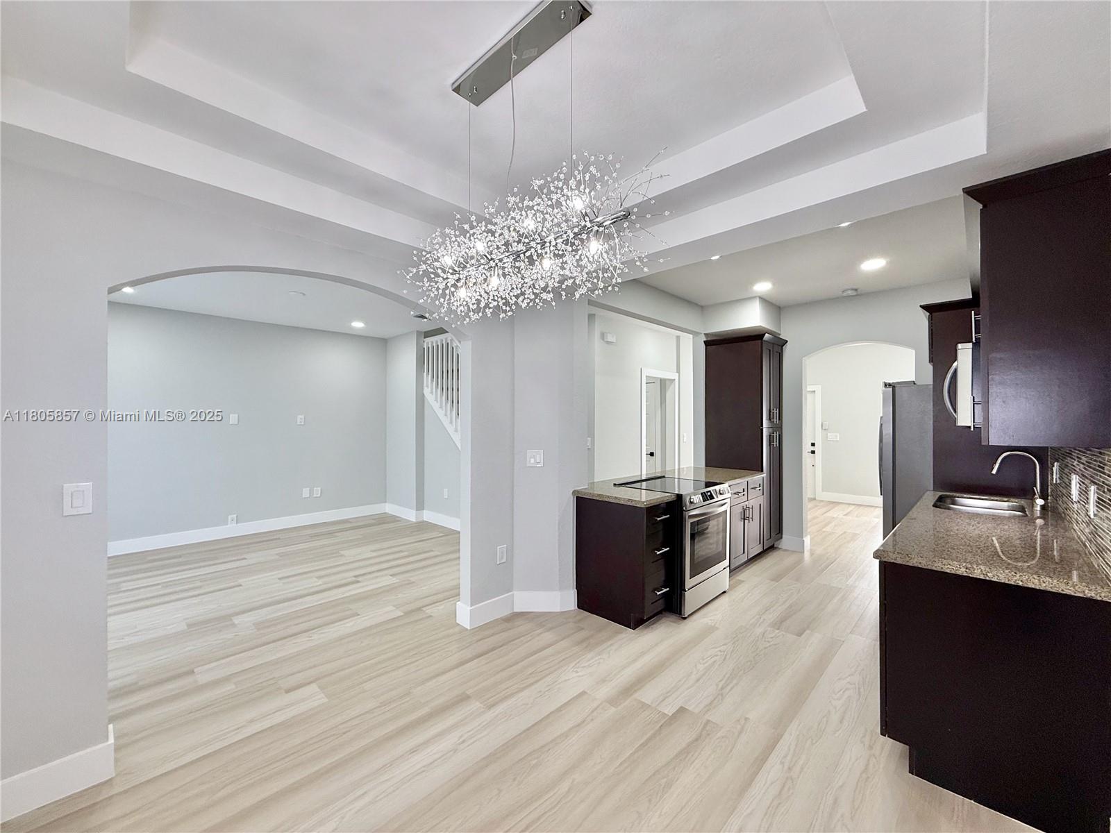 884 NW 170th Ter