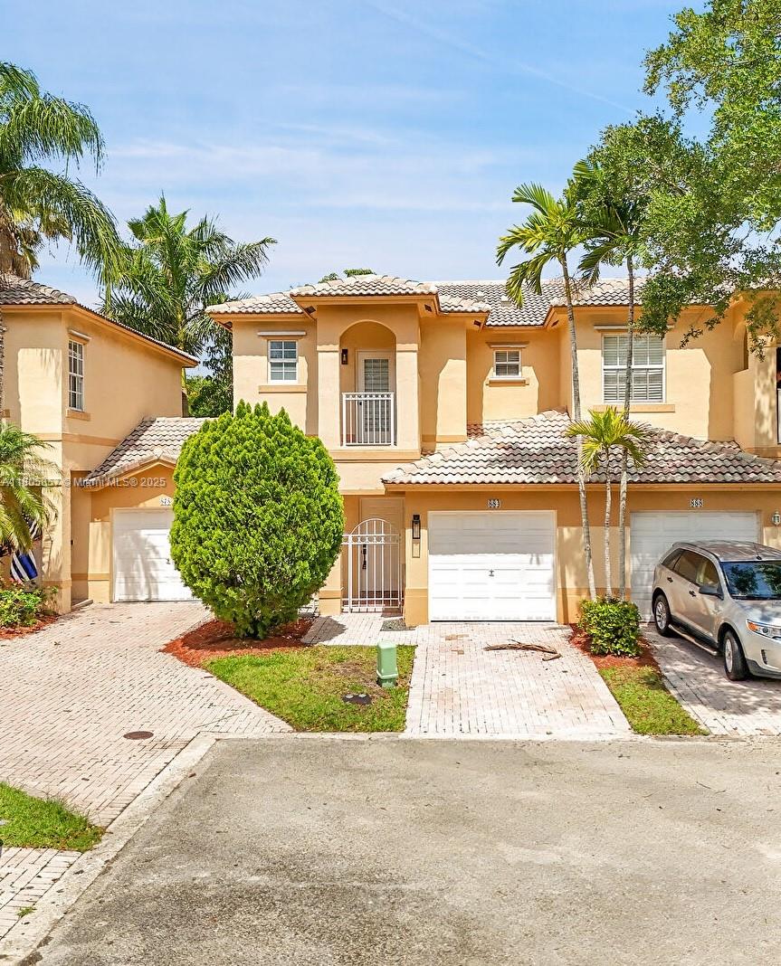 884 NW 170th Ter