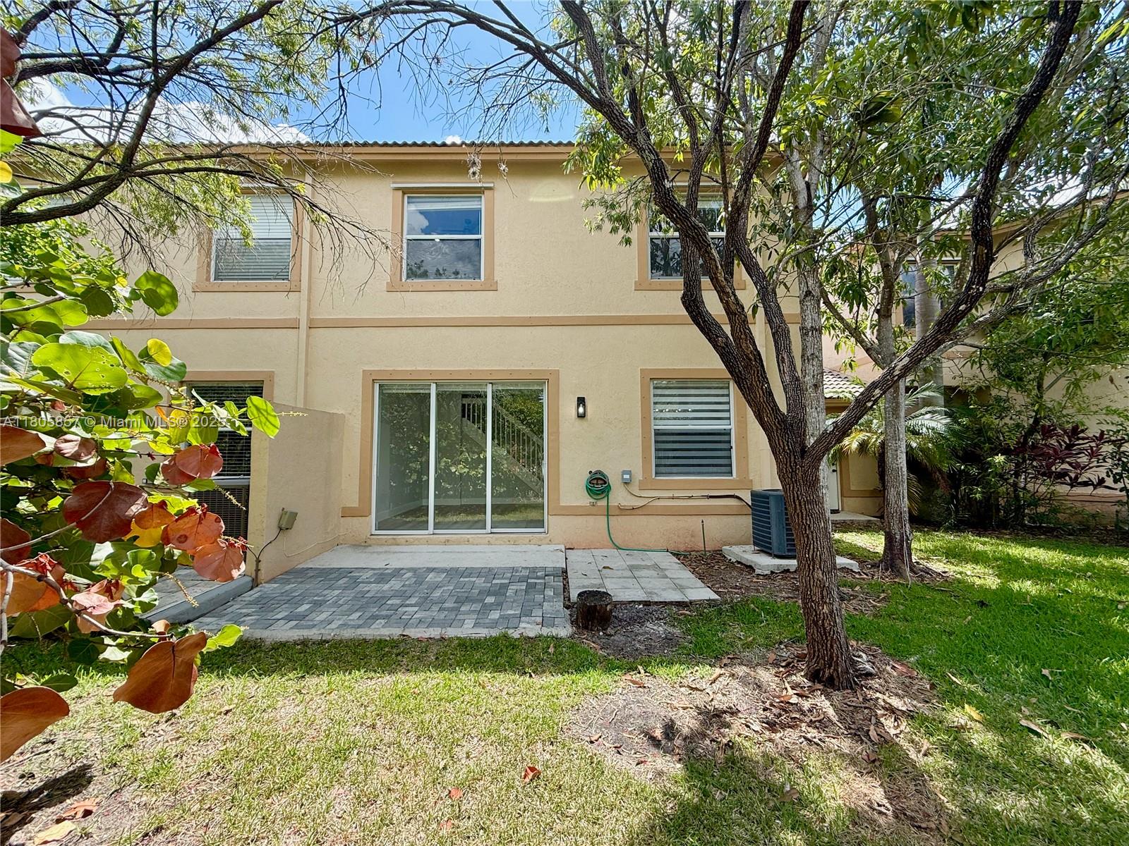 PEMBROKE ISLES V - Residential