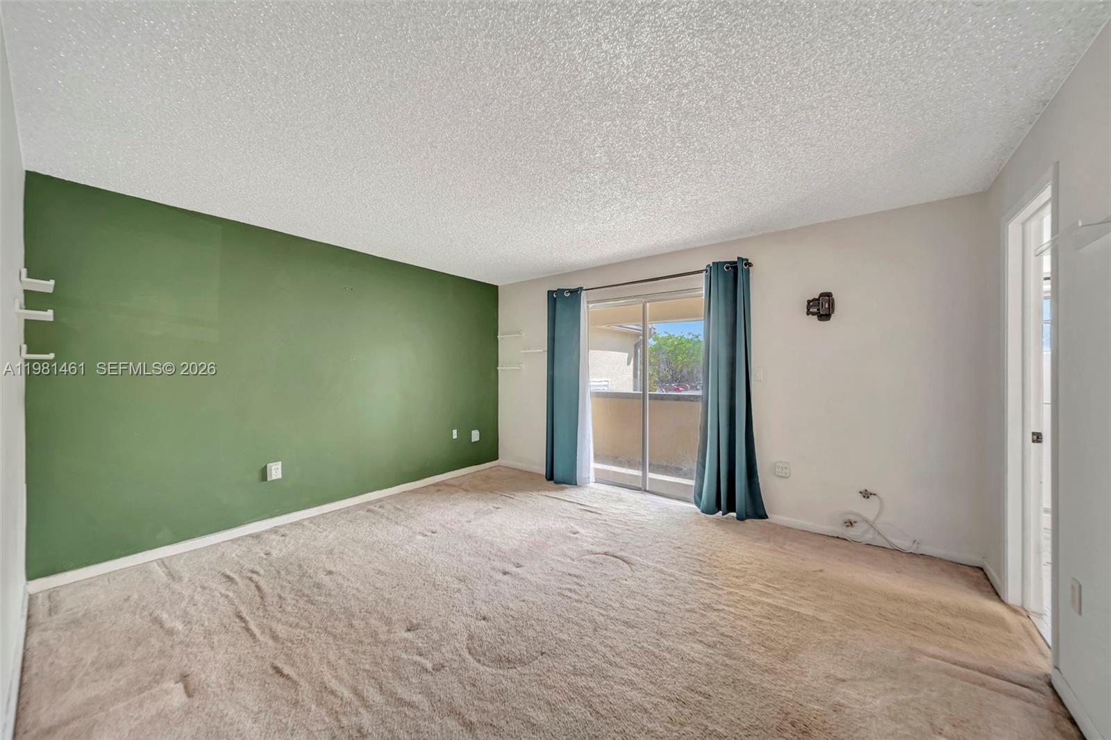 KENDALE LAKES TOWNHOUSE C - Residential