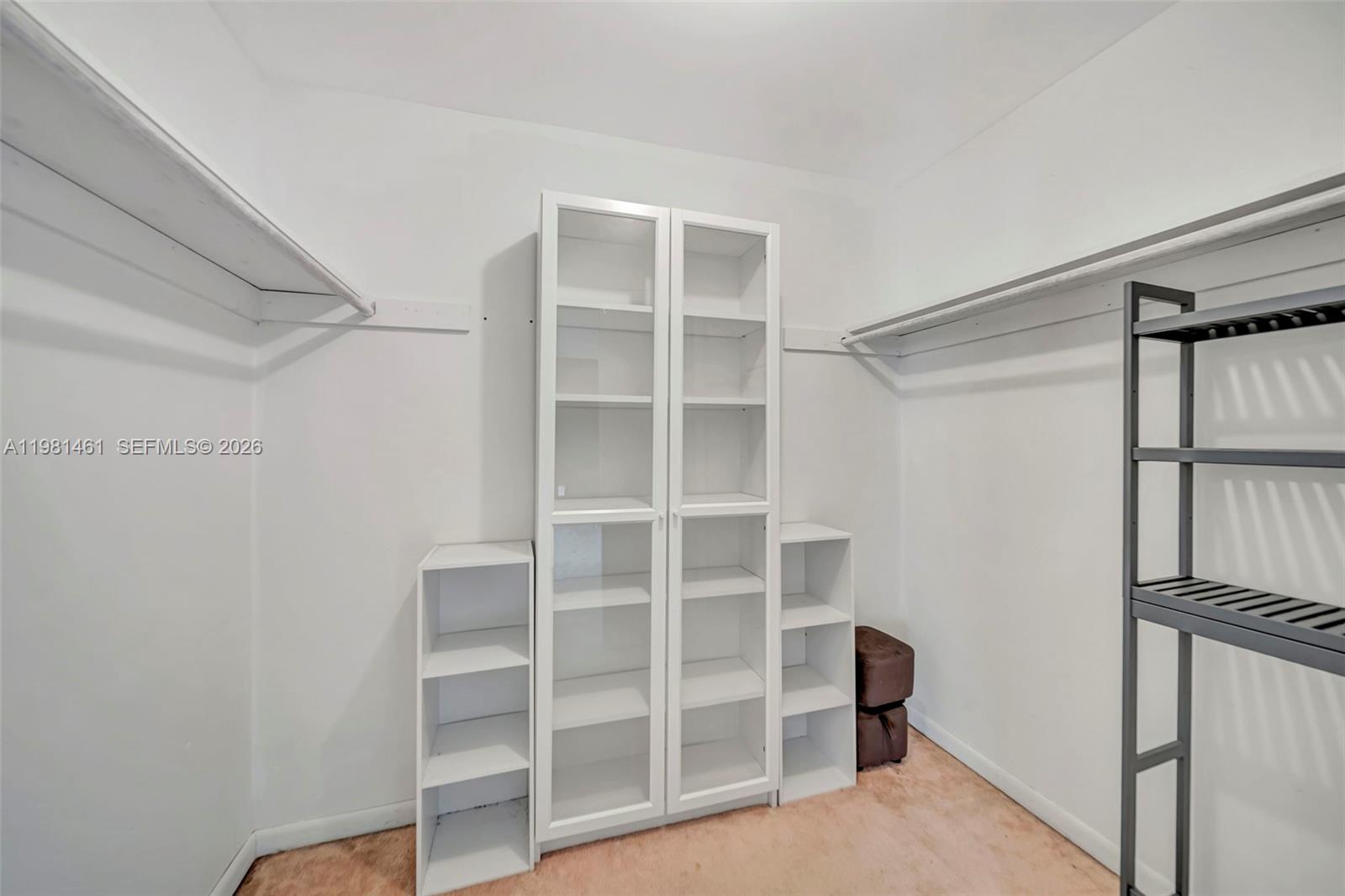 KENDALE LAKES TOWNHOUSE C - Residential