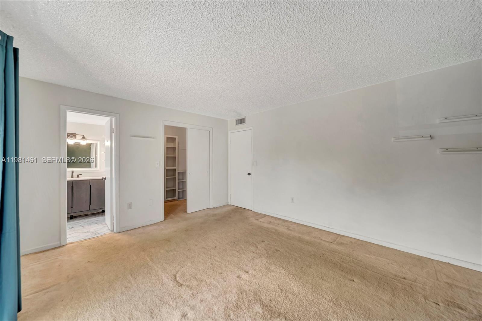 KENDALE LAKES TOWNHOUSE C - Residential