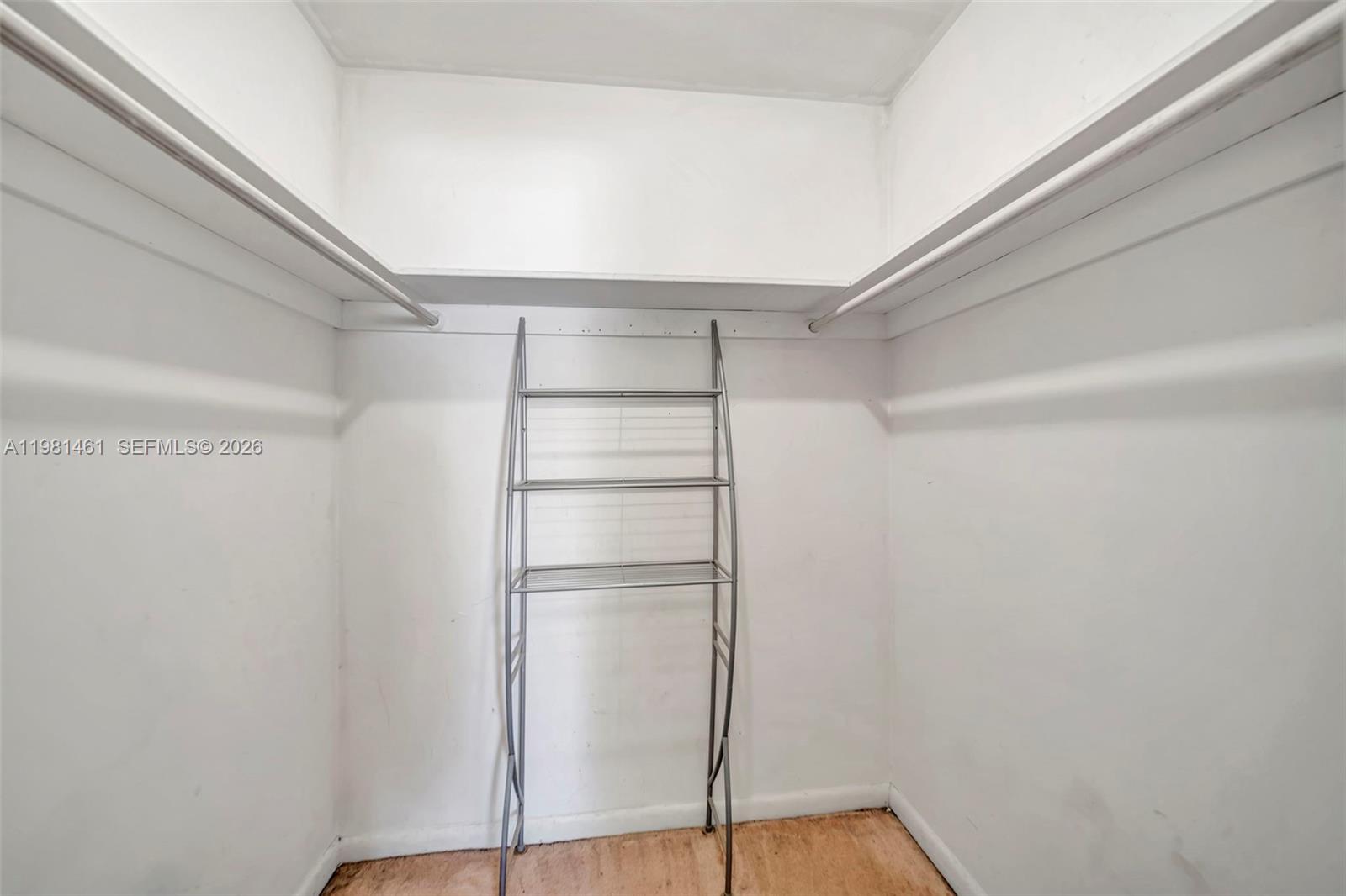 KENDALE LAKES TOWNHOUSE C - Residential